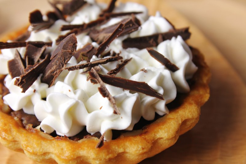 【Apie烘焙研究中心】苦甜巧克力鲜奶油塔/二入 - 蛋糕/甜点 - 新鲜食材 白色