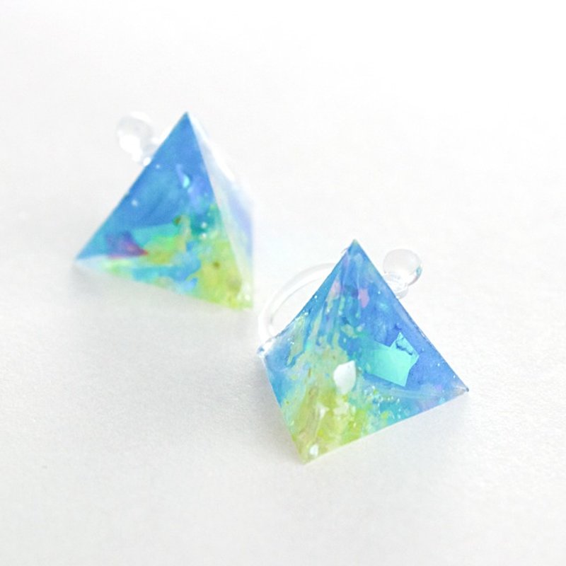 Triangle earrings (frozen ground) - 耳环/耳夹 - 其他材质 蓝色