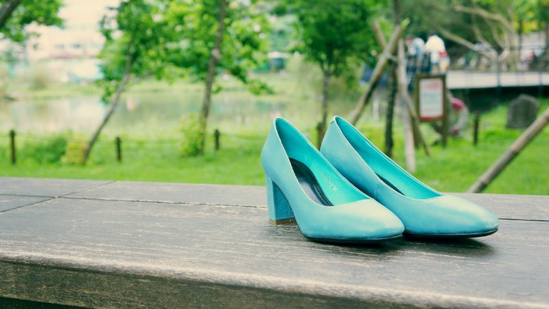 棉花糖恋爱进行曲。质感水蓝方头中跟 - 女款休闲鞋 - 真皮 蓝色