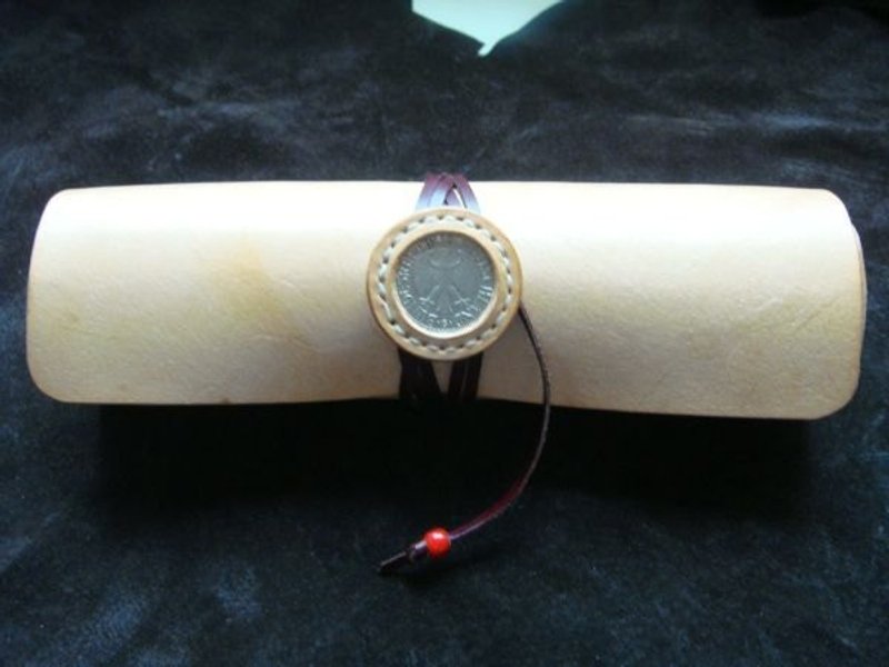 [ ISSIS ] 德国马克老鹰钱币造型笔袋 - 铅笔盒/笔袋 - 真皮 金色