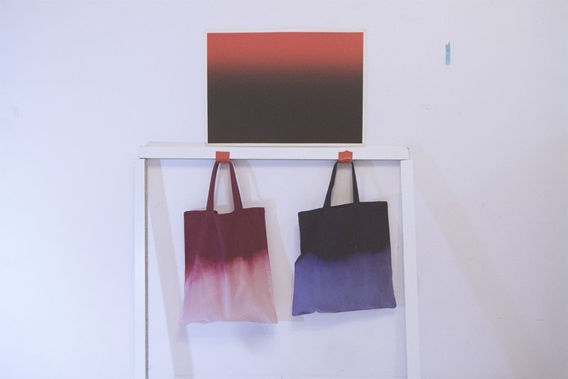 Super ADD 素色渐层购物袋 tote bag（蓝色/红色） - 侧背包/斜挎包 - 其他材质 红色