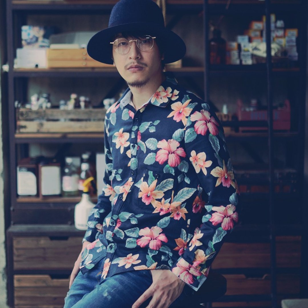 日本双层纱茶花满版印花衬衫 - 男装衬衫 - 棉 蓝色