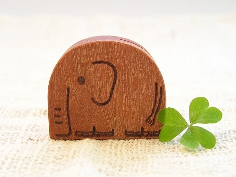 日本藤芸桌上置物卡片立架系列- 小象造型卡片立架 - 摆饰 - 木头 多色