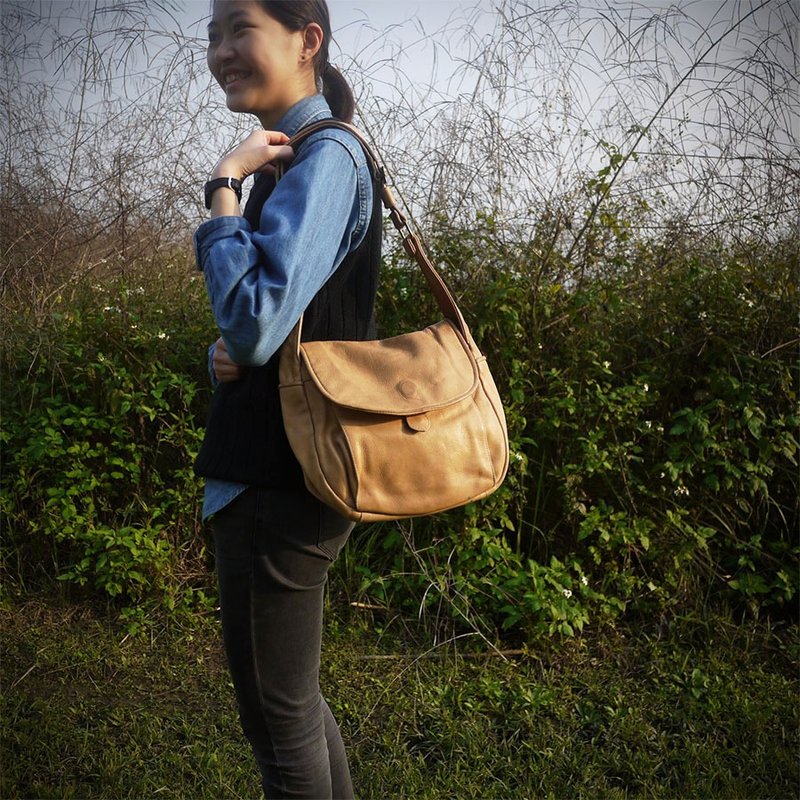 ShiKa夕卡//Peruzzi奶油黄肩背包 - 侧背包/斜挎包 - 其他材质 