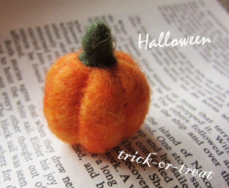 万圣节 美味南瓜 可制成项链 /手机吊饰/钥匙圈/耳机防尘塞吊饰(功能择一) - 耳机 - 羊毛 橘色