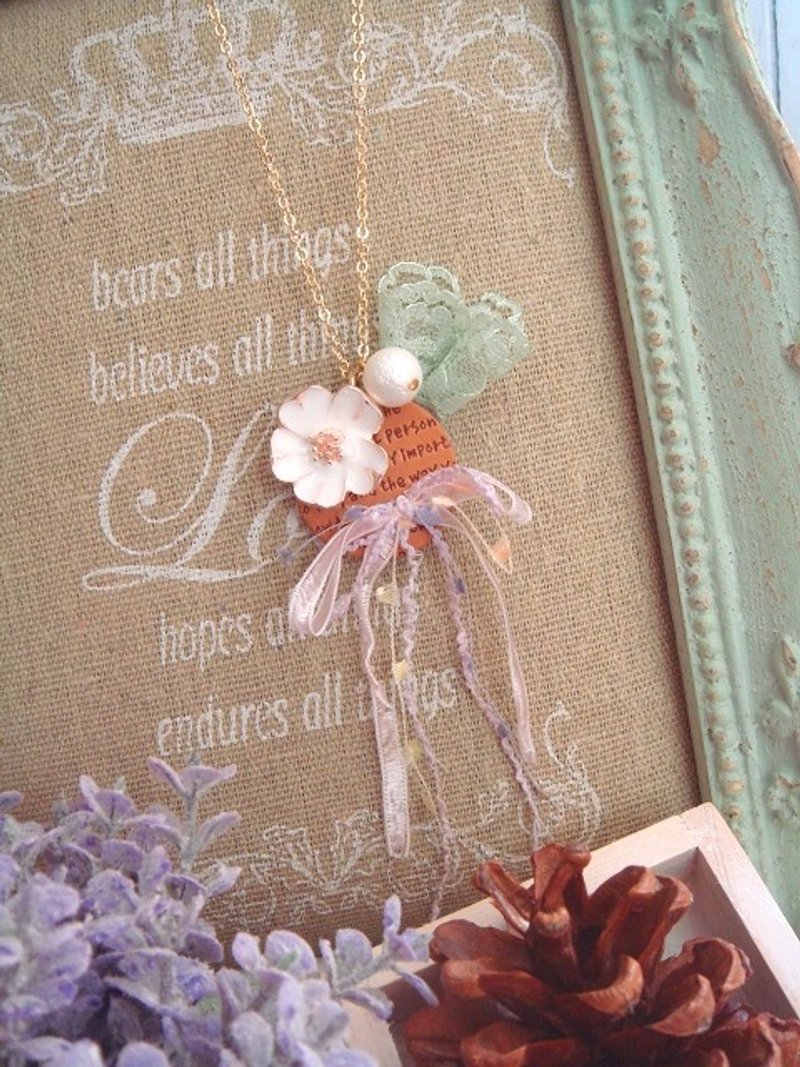 Garohands 白釉山梨花刻字皮片贝壳珍珠蕾丝手感中长链  A249  森林系 礼物 - 项链 - 其他材质 多色