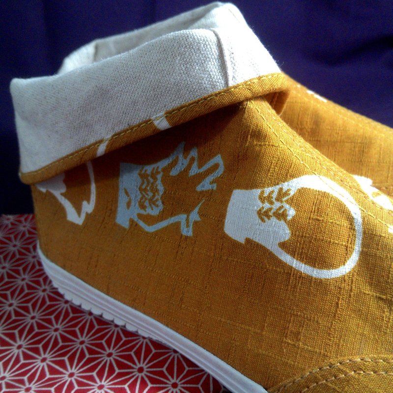 【下班前小惊喜：设计打样鞋】/TABI足袋日/一富士二鹰三茄子/金/24号/只有一双 - 女款休闲鞋 - 其他材质 金色