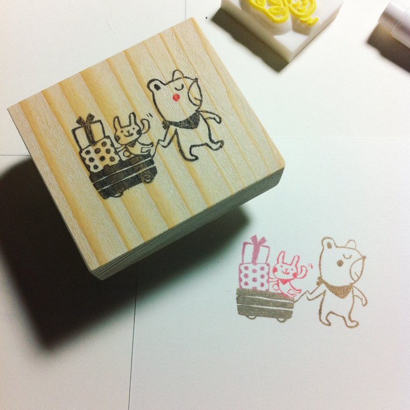 Deerday手刻图章 - 送礼物熊 - 印章/印台 - 橡胶 咖啡色