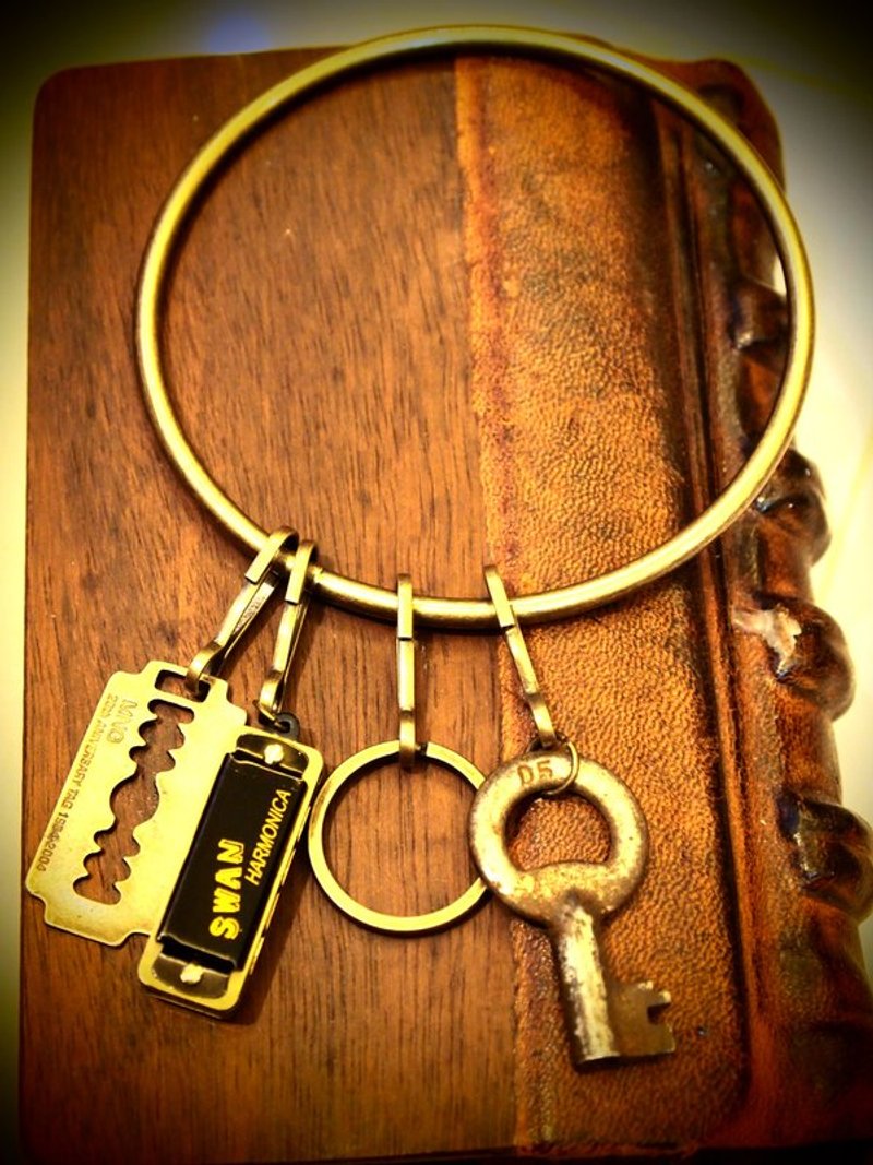 深夜回家我不怕钥匙圈  刀片款 - 其他 - 其他材质 金色