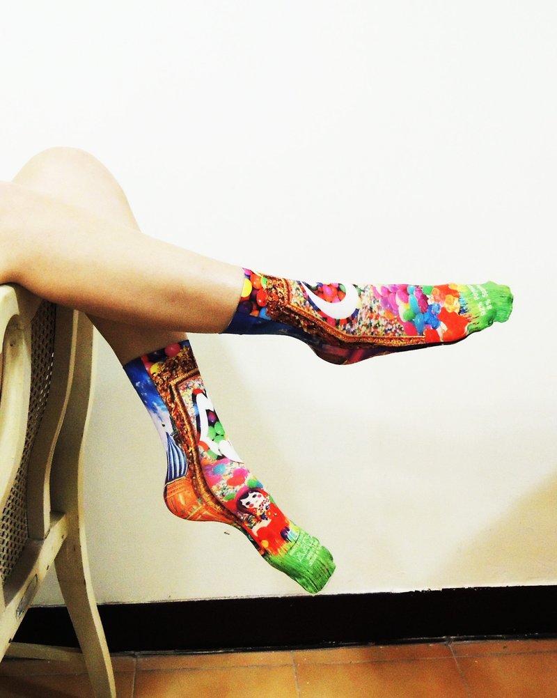 O+S= 限量原创双面设计  SWEET RUSSIA 甜蜜糖果城堡俄罗斯轻薄短袜 丝袜 棉袜 - 袜子 - 其他材质 多色