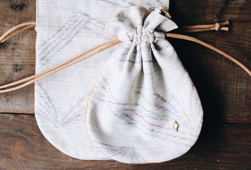 白纹 ◘ 古和服束口袋 - 化妆包/杂物包 - 其他材质 白色