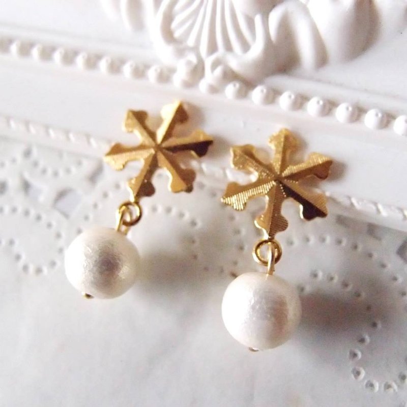 棉花珍珠 雪花耳环(耳针/耳夹)(可加购纯银耳针) - 耳环/耳夹 - 其他材质 金色