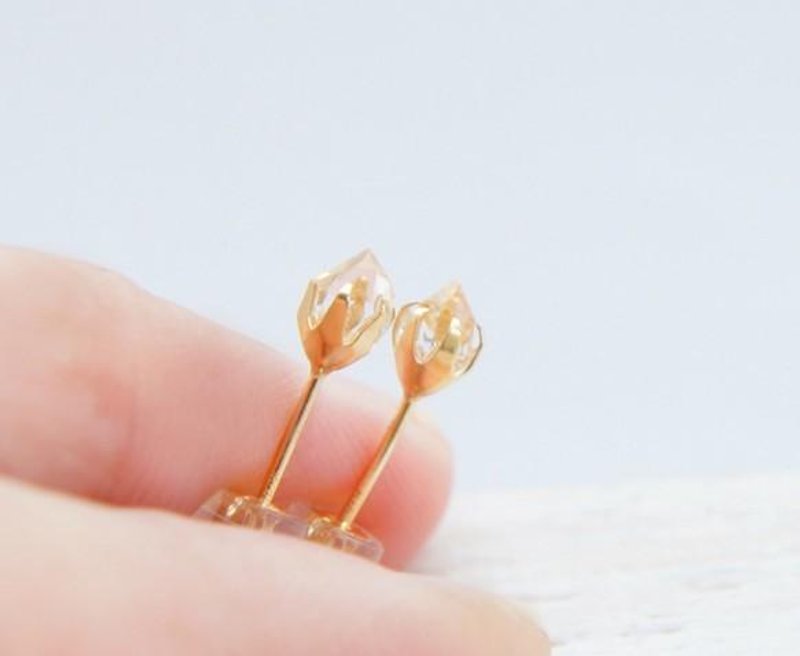 Herkimer Diamond Stud Earrings Solid 18k gold - 耳环/耳夹 - 宝石 金色
