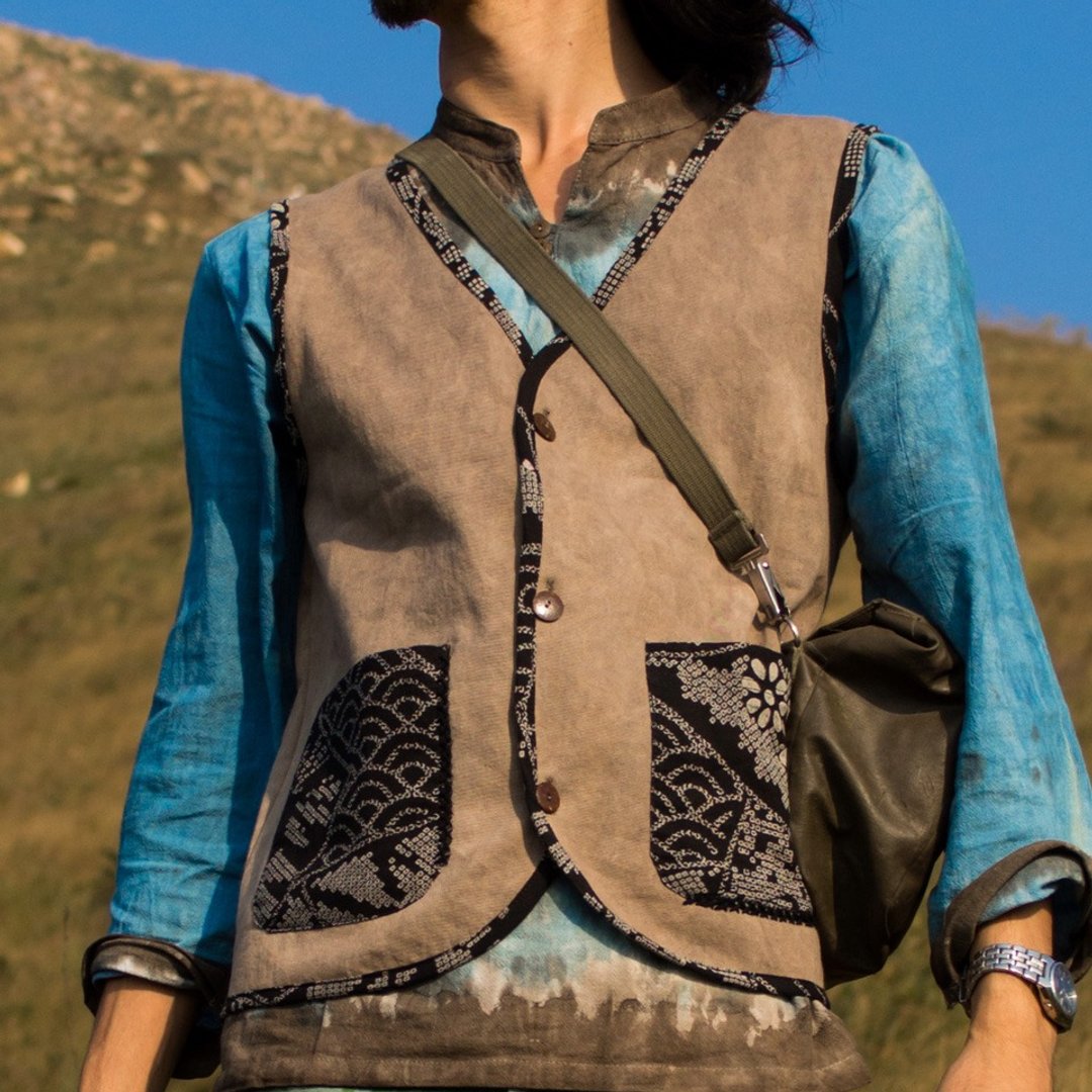 EARTH.er  │"Ebony"植物染背心外衣 ●  "Ebony" Natural Dyed Vest│ :: 香港原创设计品牌 :: - 女装背心 - 棉 灰色