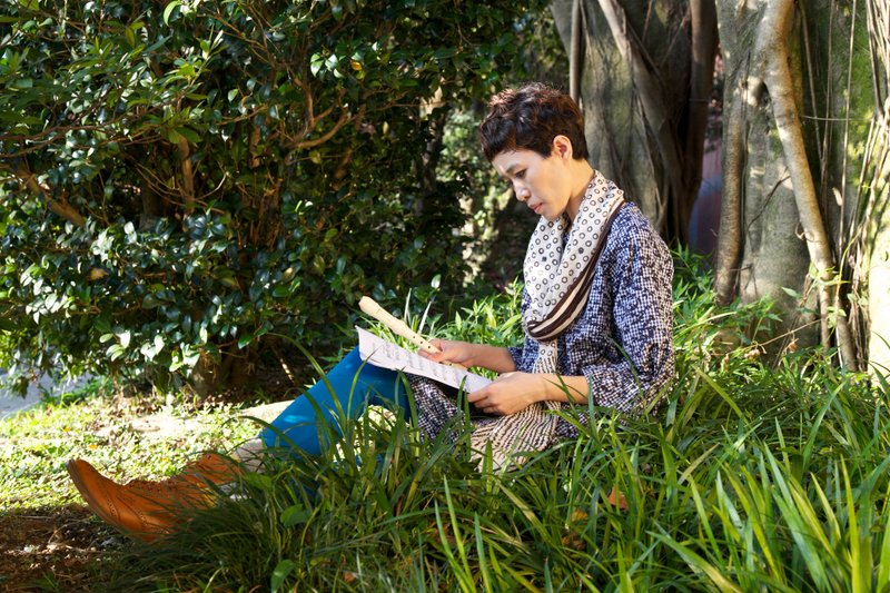 & by tan&luciana 蓝格花花苞洋装 - 洋装/连衣裙 - 棉．麻 蓝色