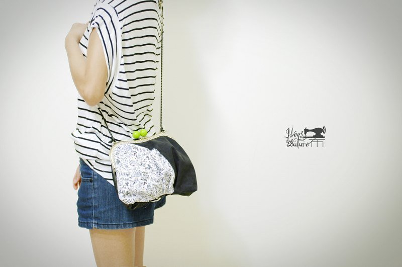 黑白涂鸦拼接肩背式大口金包 - 侧背包/斜挎包 - 真皮 黑色