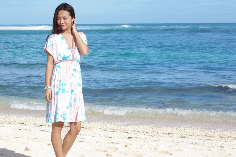 Adult cute uneven dyed V-neck dress <Blue Pink> - 洋装/连衣裙 - 其他材质 蓝色