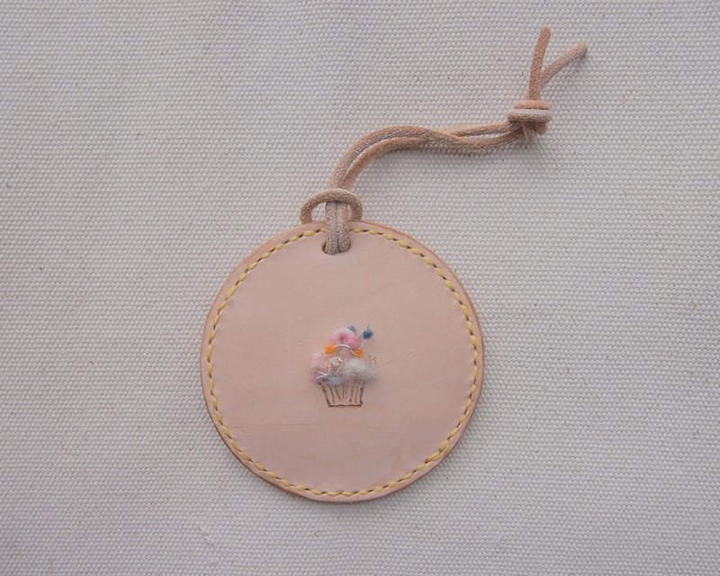 手缝皮革 / 行李吊牌 / 免费刻字 / 橡皮圈挂扣／(Cake) / ROAR - 行李吊牌 - 真皮 咖啡色