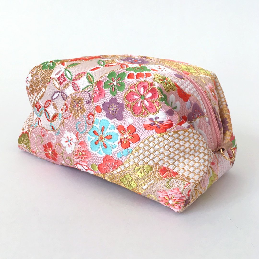 Pouch with Japanese Traditional Pattern, Kimono (Large) - Gold Brocade - 化妆包/杂物包 - 其他材质 粉红色