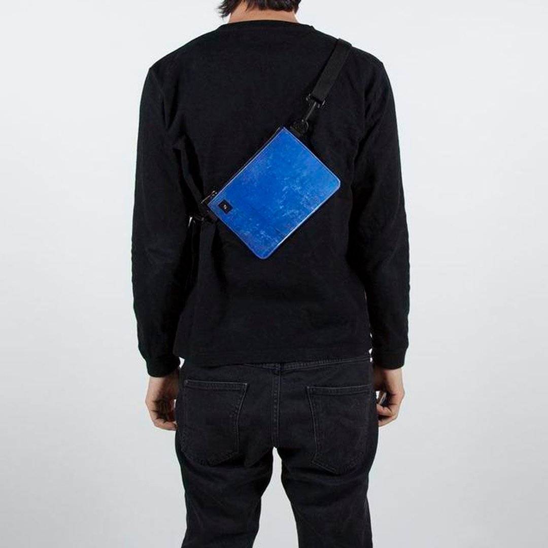 【lightweight! 95g】 Blue Plastic Container Shoulder Bag Mini - 手提包/手提袋 - 其他材质 