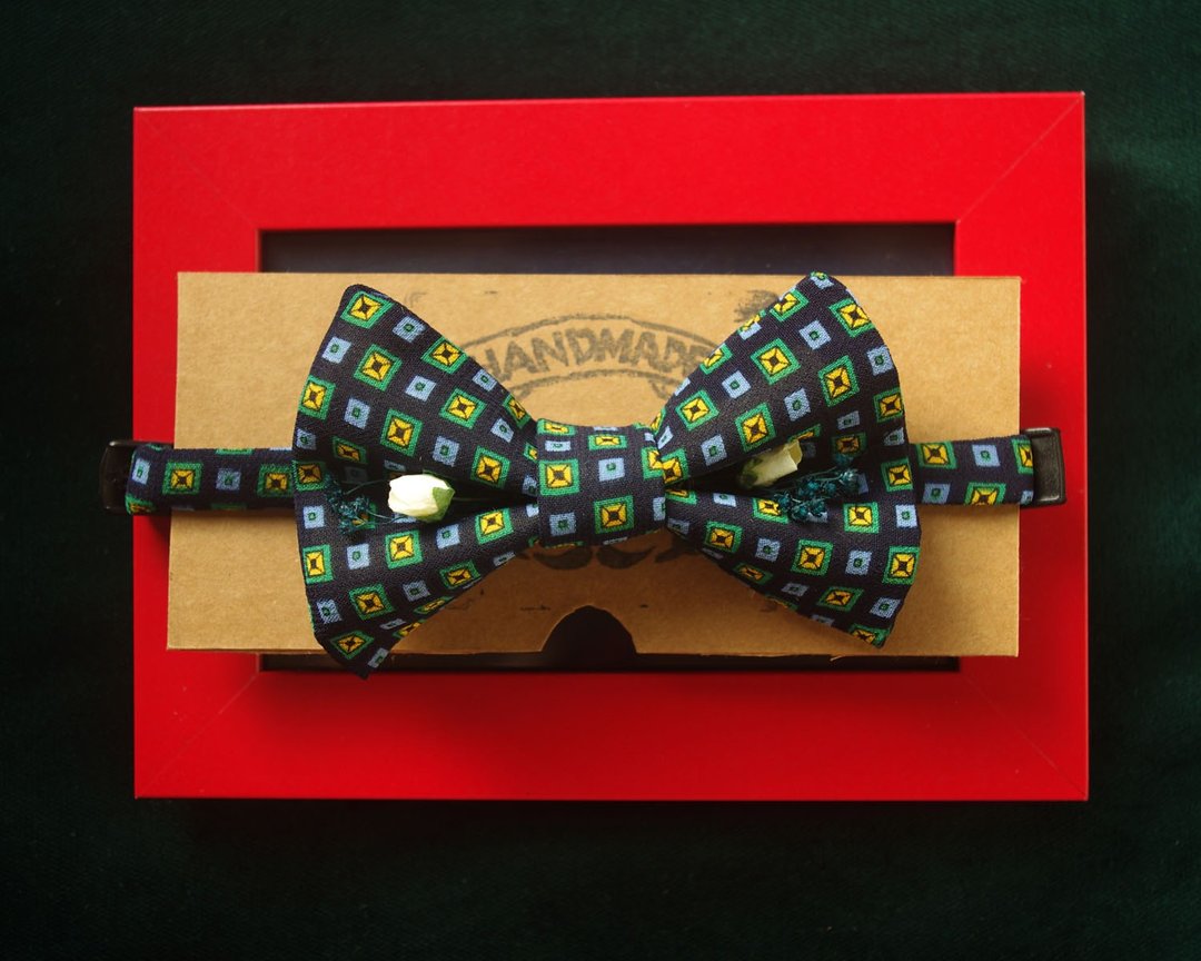 Papa's Bow Tie- 古董布花领带改制白玫瑰手工领结-蒙德里安-绿-情人礼物 - 领带/领带夹 - 其他材质 绿色