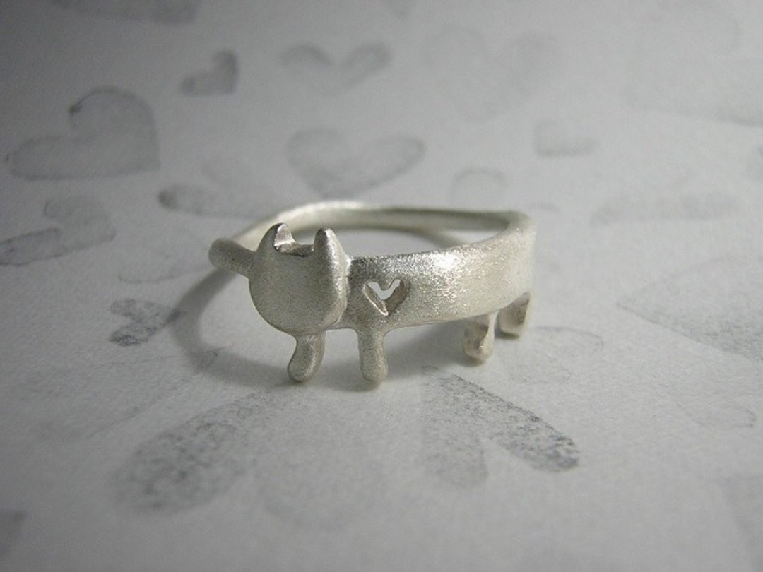miaow that lost his heart ( cat heart sterling silver ring 貓 猫 心 指杯 銀 ) - 戒指 - 纯银 银色