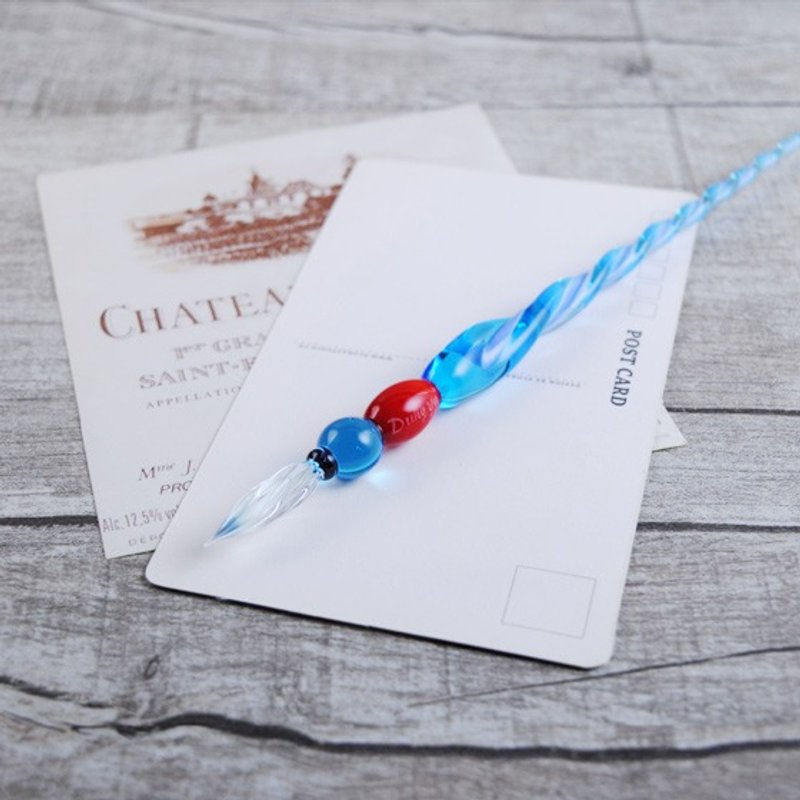 【MSA GLASS ENGRAVING】(糖果天空云朵蓝)水晶艺术雕刻双色螺旋玻璃笔(含玻璃笔座)情人节礼物 送礼 定制化 (不含墨水) - 其他书写用品 - 玻璃 蓝色