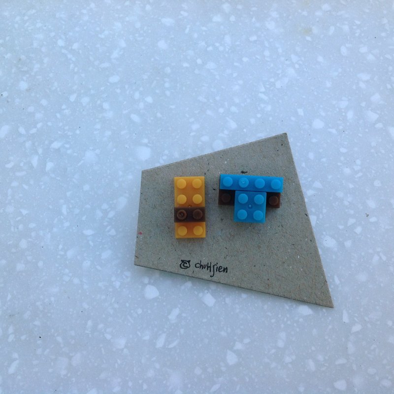 斗士/耳环 可玩耍 拆装  积木 牛 乐高 lego 组合式 变化 义卖 - 耳环/耳夹 - 塑料 多色