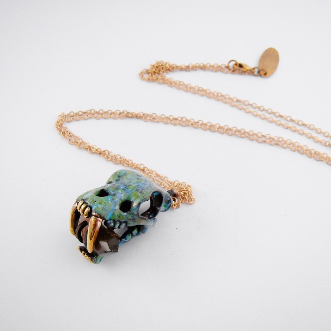 Patina Saber tooth skull pendant in brass with smoky quartz stone and oxidized antique color - 项链 - 其他金属 