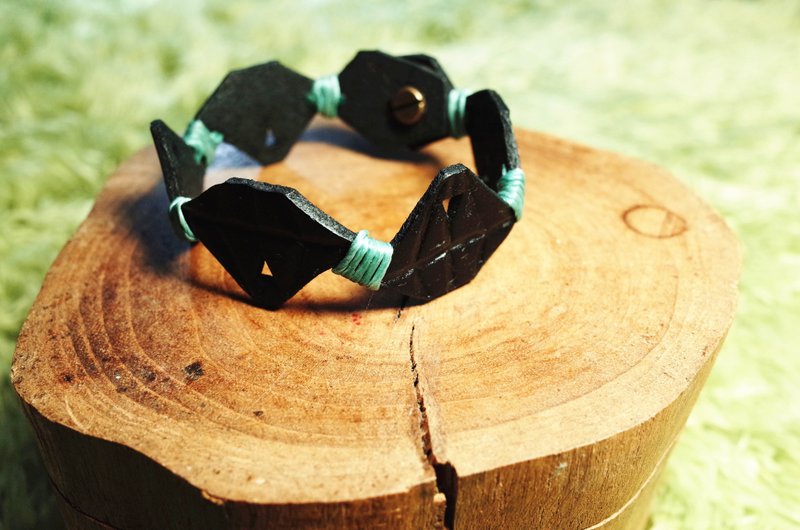 我也有钻石 压印手染皮手环(14色) - 手链/手环 - 真皮 黑色