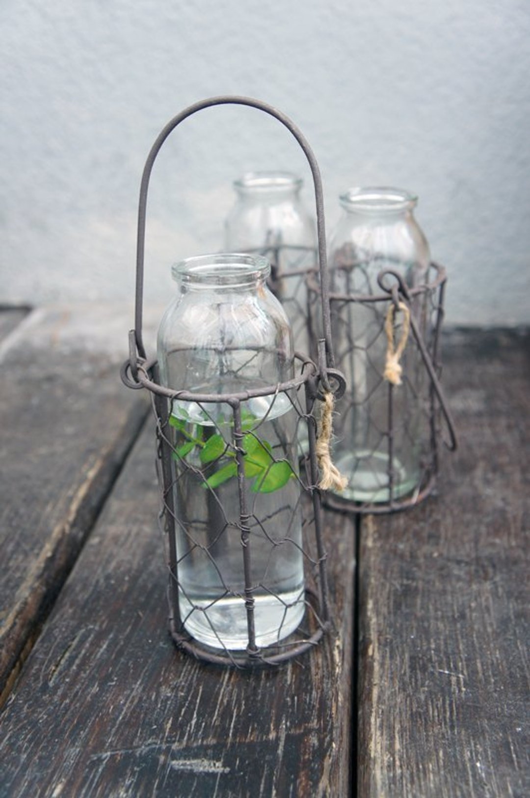 {情人优惠}透明牛奶瓶与编织铁花瓶2入 milk bottle vase (2 in one) - 花瓶/陶器 - 玻璃 白色