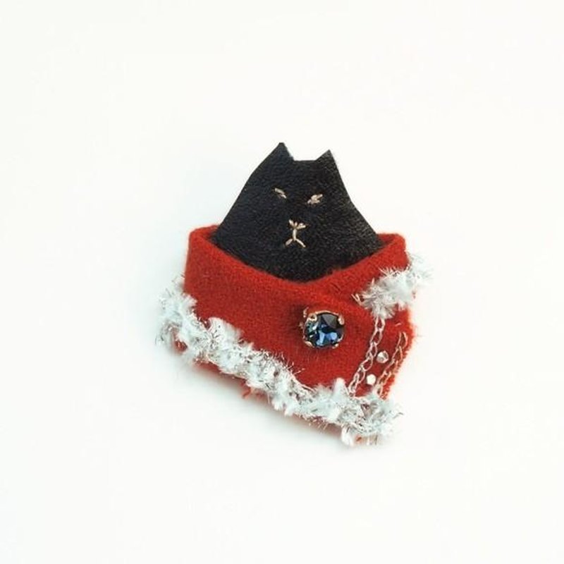 Gorgeous Cat Brooch 003 [Made to Order] - 胸针 - 绣线 黑色