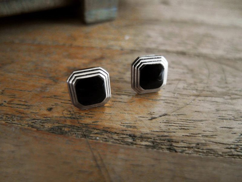 复时品【早期针式手工耳环：黑色票】 - 耳环/耳夹 - 其他材质 黑色