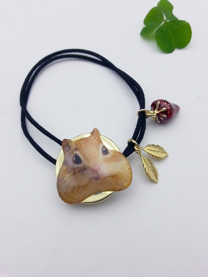 【Lost and find】松鼠 草莓 叶 手带 头饰 - 手链/手环 - 其他金属 红色