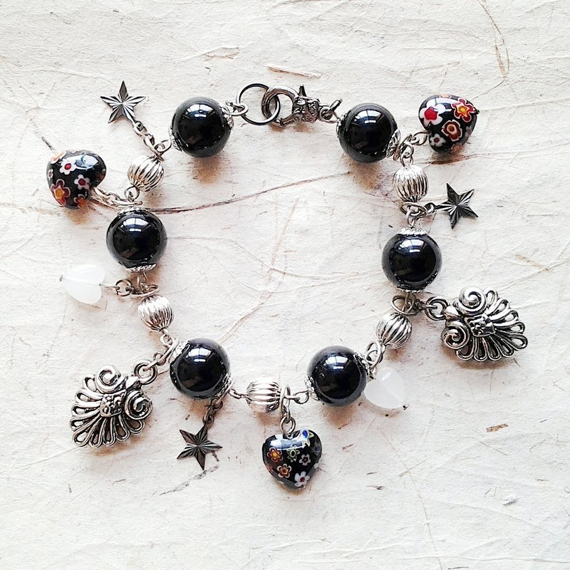 EarringFanatic黑色心型琉璃手链 - 手链/手环 - 玻璃 黑色