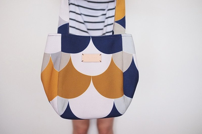 BUWU｜曼波小花苞 - 侧背包/斜挎包 - 其他材质 蓝色