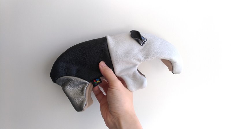 +zoom- 马来貘造型笔袋(置物袋) - 牛皮 - 其他 - 真皮 黑色