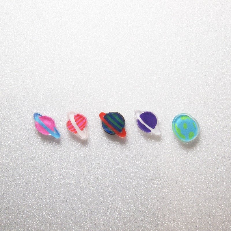 幻想星球手作不过敏耳环（可改夹式） - 耳环/耳夹 - 塑料 多色