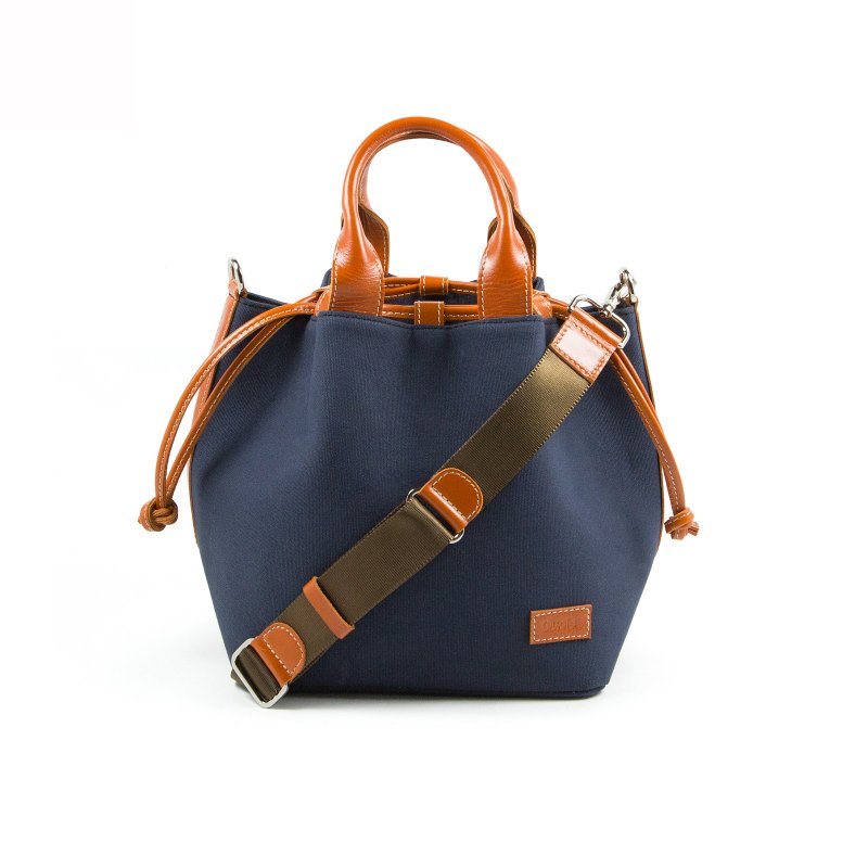 桶形两用皮革帆布包 QUOTE Bucket bag -- 深蓝 - 侧背包/斜挎包 - 真皮 黑色
