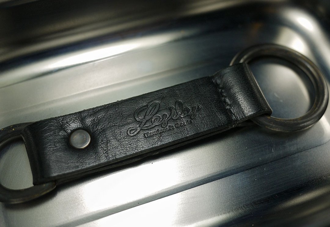 小岛黑款钥匙圈 KEYCHAIN BLACK EDITION (MID SIZE) - 钥匙链/钥匙包 - 真皮 黑色