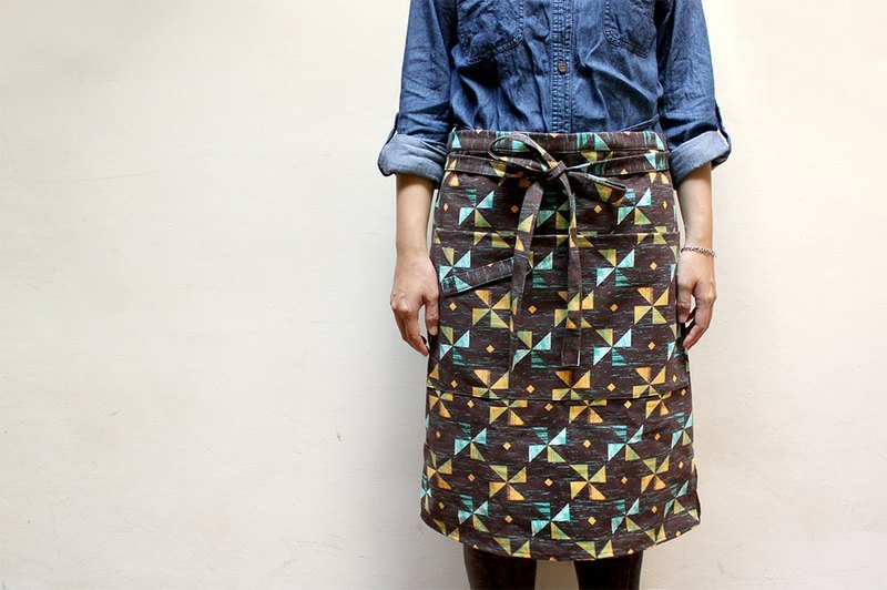 秋冬季节企划“餐桌”系列-拼木纹/全身半身两用围裙/咖啡豆色 - 其他 - 其他材质 咖啡色