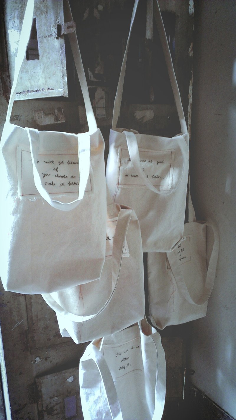 4.5studio-独立手做 定制刺绣大道理for 自己情人家人 帆布无染肩背手提购物袋包for刘宇芳 - 侧背包/斜挎包 - 其他材质 白色