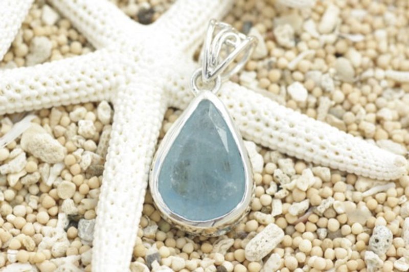 We will deliver from Bali! Only one jewelry! Aquamarine pendant - 项链 - 宝石 蓝色