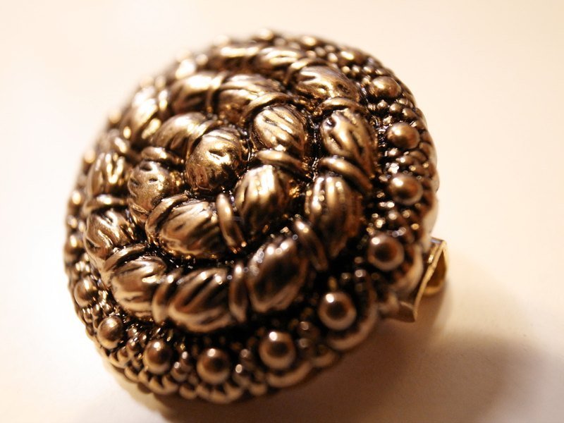 复古漩涡胸针 - 胸针 - 塑料 金色