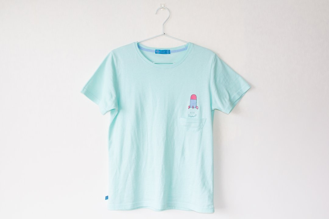 喷射火箭 / 正常T-shirt - 女装 T 恤 - 其他材质 绿色