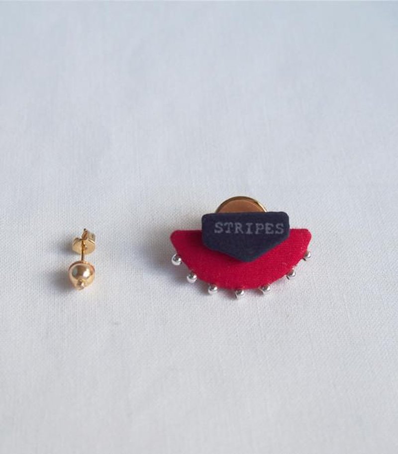 飞宇宙耳环（耳针式・夹式）/ 红色 x 深蓝色 ( BEAD )【 接单定制 】 - 耳环/耳夹 - 其他材质 红色