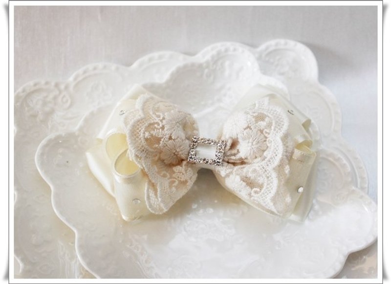 梦幻米白蝴蝶结法国夹 - 发饰 - 其他材质 白色