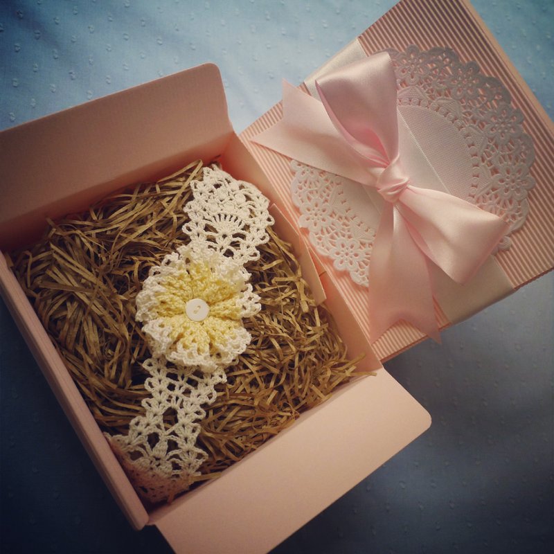 有机棉 手工编织蕾丝 宝宝发带+礼盒--手工限量/弥月礼盒 - 满月礼盒 - 棉．麻 白色