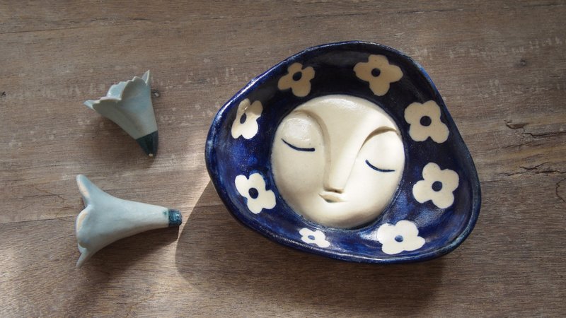 小女孩脸部小盘子 / 装饰品 / 生日礼物 - 花瓶/陶器 - 粘土 蓝色