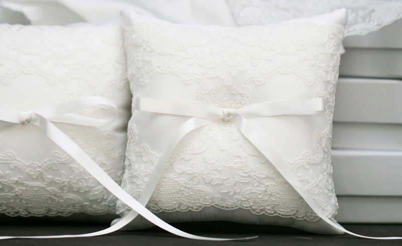 新古典手工蕾丝戒枕 - 其他 - 其他材质 白色